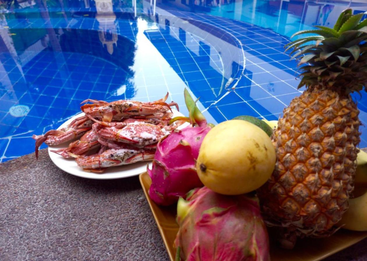 Happy Valley Pattaya Jomtien Beach Exterior photo